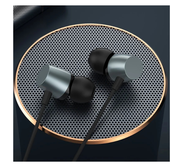 Celebrat D10 In-Ear Wired Earphones - Image 3